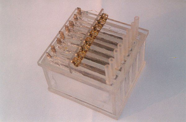 Elektrolyse - Anlage mit max. 2,5A und 4 Zellen