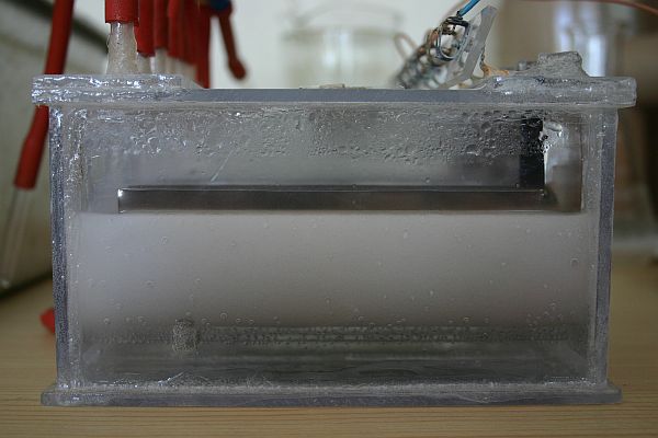 Elektrolyseur mit Blick auf die Wasserstoff-Zelle