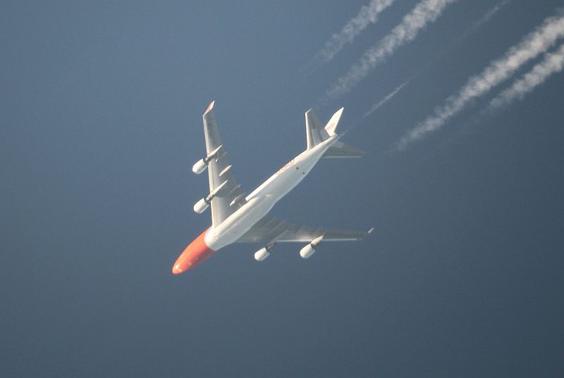 Flugzeuge in Reiseflughöhe im 25cm-Spiegelteleskop