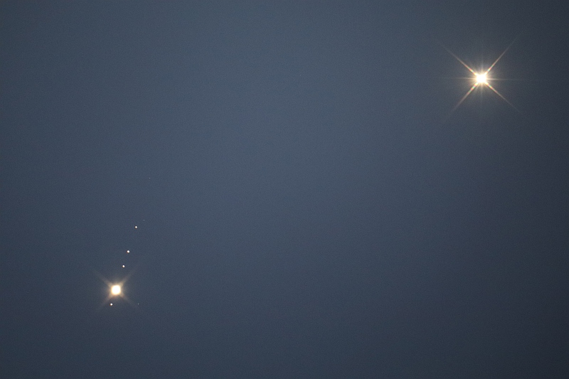 Jupiter-Venus-Konjunktion in 72820 Sonnenb�hl-Genkingen im 25cm-Teleskop vom 2.3.2023 um 19:05 MEZ