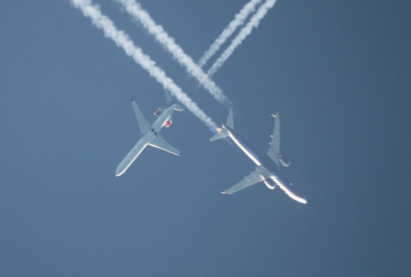 Bibel, Himmelswunder, Nachricht aus Osaka: Neutrinosturm 11.3.2025, Kollision zweier supermassiver schwarzer L�cher in Galaxienhaufen Abell 2142 A2142 in CrB / Corona Borealis / N�rdliche Krone am 21.4.2025 um 0:23:46,8 UT, Gamma-Ray-Burst (Gammablitz) GRB, Neutrinoblitz, Neutrinosturm, Neutrinotsunami, Blazar, Inaktives Schwarzes Loch primordiales Schwarzes Loch, Black Hole, Trou Noir, Agujero Negro, Gravitationslinse, Kein Me�fehler - Irrtum - Scherz - Hoax, Jahrtausend-Komet, Jahrmilliarden-Komet, Ewigkeits-Komet, James-Webb-Teleskop, James-Webb-Weltraumteleskop, James Webb Space Telescope, Spaceraft Juno, Spaceprobe Juno, Jupiter Probe Juno, NASA-Raumsonde Juno, Jupitersonde Juno, EMP, Gro�e Warnung von Garabandal, Schwarzes Loch Jupitermond Europa 2024, Jupiter-Mond Europa hat Bahnst�rungen Jupiter-Explosion 9.11.2025 / 11.11.2025 / 25.12.2025 0:23:46,8 UT, Schwarzes Loch Turiner Skala erst 1 - 2 - 6 - 7 - dann 10, Gravitationslinse, Einstein-Ringe, Einstein-Kreuz, Higgs-Teilchen, Gottesteilchen, Neutrinos, Neutrinosturm, Neutrino Storm, Super-Kamiokande, Gravitationswellen KAGRA, Hypernova, Mega-Kollision am Himmel im Sternbild Bootes (B�renh�ter) im Jahr 2025: 2 supermassive schwarze L�cher in Galaxie SSDS J1430+2303, Kuiper-G�rtel, Asteroiden-G�rtel, CERN, Sonnensturm, Sternschnuppensturm, Meteorsturm, Au�erirdische, UFOs, Stromausfall, Blackout, Naturkatastrophen, Kein Planet X, Nibiru, Roter Riese Beteigeuze Supernova-Explosion Ausbruch im Orion, Polarlichter, Kernkollaps-Supernova Typ II, Sonnenfinsternis, Mondfinsternis, Israel, Iran, Ru�land, Nordkorea, Japan, Osaka, USA, Washington, New York, Manhattan, Wall Street, NYSE, 8:46:23 EDT, 0:23:46,8 UT, 23:46:48 MESZ, San Francisco, Rom, Vatikan, Petersdom, Papst Franziskus, Putsch, Senat, Repr�sentantenhaus, Kongress, Donald Trump, Joe Biden, Air Force One, Wladimir Putin, Benjamin Netanjahu, Erdogan, Kim Yong Un, Nordkorea, Kriegsrecht, Rockwell Boeing B-1 Lancer, B-2 Spirit, Messias, Antichrist, Fu�ball-Wunder, Lotto-Wunder Deutschland, Papst - Prophezeiungen Malachias, Papst-R�cktritt, Verschw�rungstheoretiker, Nostradamus, Prophezeiungen Alois Irlmaier + Baba Wanga, ISIS, Der Gro�e Monarch, Wiederkunft Elia, Schilo, Entr�ckung, Gog und Magog Krieg, Apokalypse, Offenbarung des Johannes, Gematrie, Numerologie, Kirche, Synagoge, Tempelberg, al-Chidr, Ilyas, Mahdi, Dajjal, Christen, Juden, Moslems, Islam, Tierschutzpartei Bundestagswahl, Goldstandard, Brexit, CERN, Cyber-Angriff, B�ndnisfall NATO, Neutrinosturm in Super- Kamiokande Ursache: Jupitermond Europa durch Schwarzes Loch verschluckt, Schwarzlochkomet, Schwarzloch-Komet, Blackholecomet, Black-hole-comet, Schurkenplanet, Schwarzes Schurkenloch, Jupiter-Explosion Rotbrauner Zwerg, Braunroter Zwerg, Roter Zwerg, Brauner Zwerg, Brownout Blackout Europa + weltweit, Schwarzes Loch verschluckt Mars, Kippen der Erdachse 30.5.2027, 153, J�disches Jahr 5785,  30.1.2025, 11.3.2025, 13.3.2025, 14.3.2025, 29.3.2025, 12.4.2025, 13.4.2025, 15.4.2025, 21.4.2025, Aktien-Crash 22.4.2025, 26.4.2025, 28.4.2025, 30.9.2037, 19.7.2040, 13.3.2041, 16. / 17.3.2041, 24.8.2044, 23.9.2044, 7.11.2044, 9.11.2044, 23.4.2068, 30.5.3088