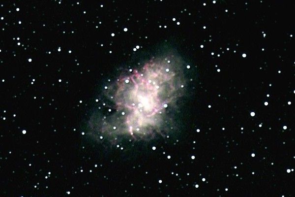 Der Crab-Nebel M1 hei�t auch Krebs-Nebel, obwohl er im Sternbild Stier ist.