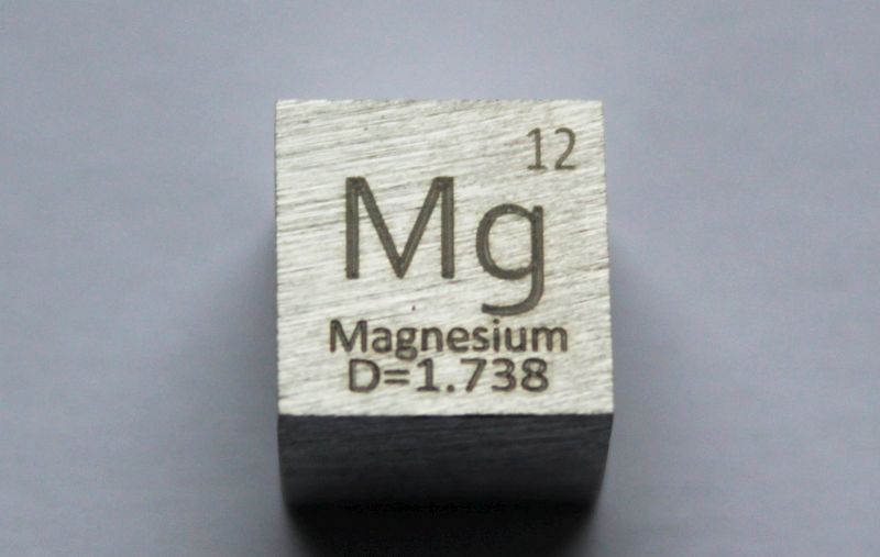 Magnesium-Dichtew�rfel Magnesium Density Cube 1cm3 ca. 99,99%