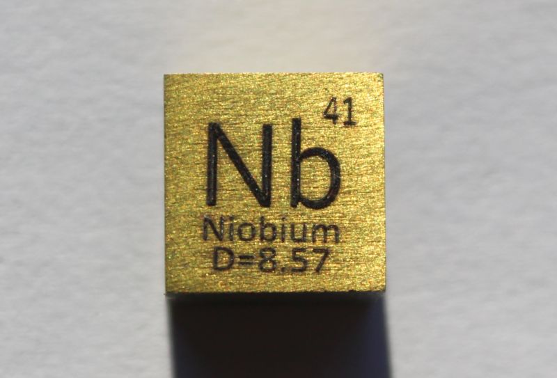 Niob-Dichtew�rfel gold Niobium Density Cuben golden 1cm3 ca. 99,95%