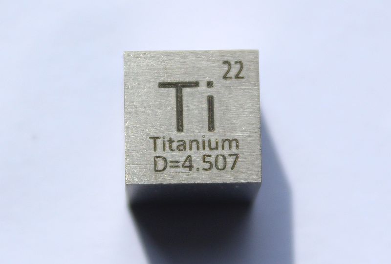 Titan-Dichtew�rfel Titanium Density Cube 1cm3 ca. 99,5%
