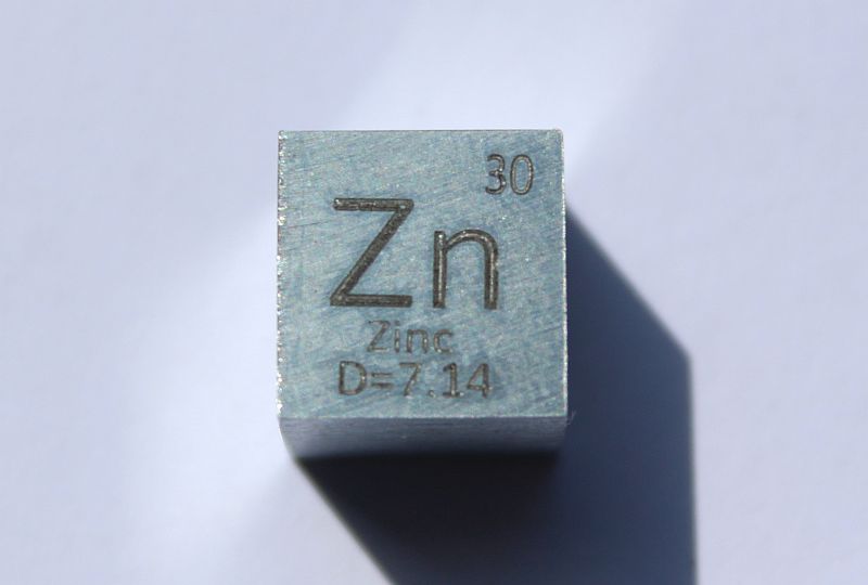 Zink-Dichtew�rfel Zinc Density Cube 1cm3 ca. 99,99%